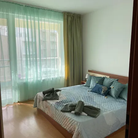 Yassen Village V Soukromi Apartamento
